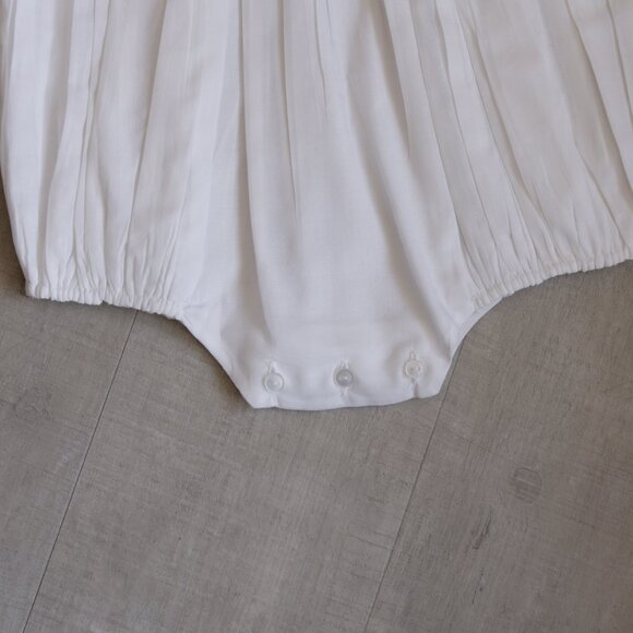 Strasburg White Smocked Romper Boys Heirloom 100% Cotton Size 6 Month NEW - Picture 4 of 4